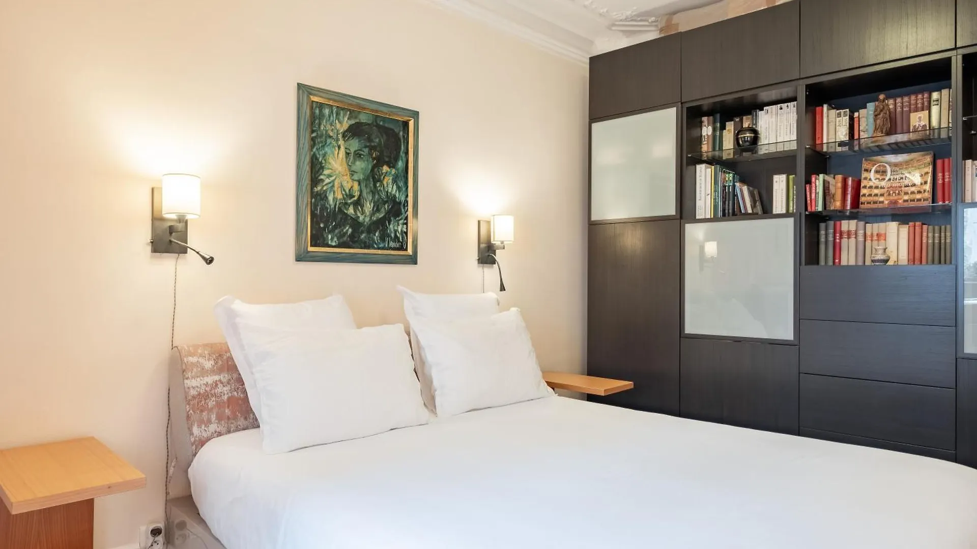 Veeve - Triumphant Design Paris 0*,  Fransa